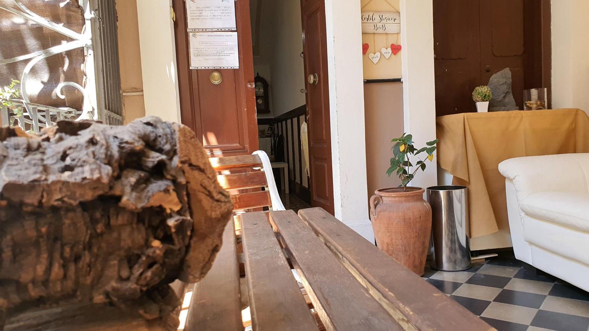 Cortile Stesicoro Bed and Breakfast Κατάνια Εξωτερικό φωτογραφία